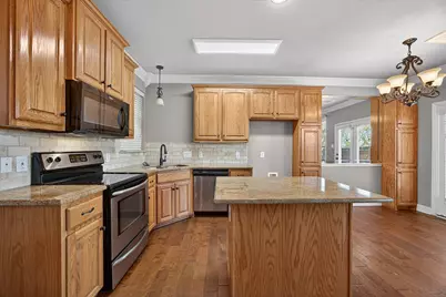 2940 Europa Drive, Grand Prairie, TX 75052 - Photo 31