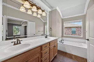 2940 Europa Dr, Grand Prairie, TX 75052 - Photo 9