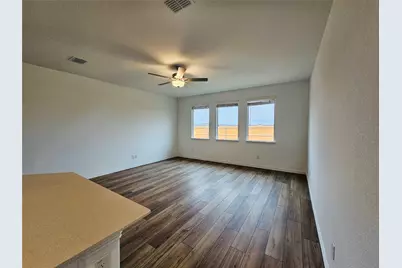 953 Dustwood Drive, Fort Worth, TX 76052 - Photo 5