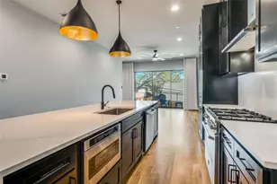 805 Pavillion St, Dallas, TX 75204 - Photo 11