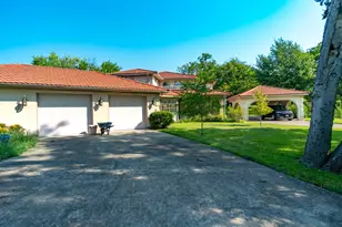 408 Rainey St, Bonham, TX 75418 - Photo 3