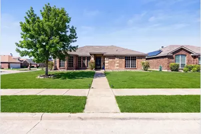 2001 Woodmere Drive, Lancaster, TX 75134 - Photo 3