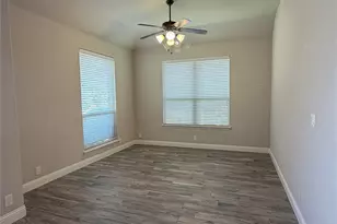 704 Lighthouse Ln, Savannah, TX 76227 - Photo 3