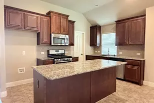 704 Lighthouse Ln, Savannah, TX 76227 - Photo 5