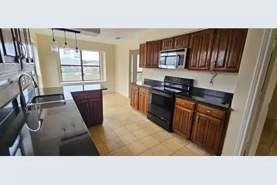 1721 Saint James, Carrollton, TX 75007 - Photo 9