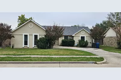 1721 Saint James, Carrollton, TX 75007 - Photo 1