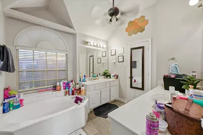 519 Delores Drive, Grand Prairie, TX 75052 - Photo 25