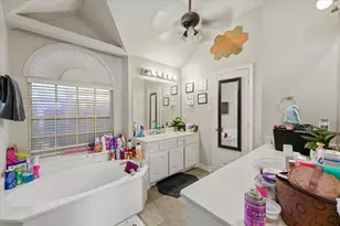 519 Delores Dr, Grand Prairie, TX 75052 - Photo 25