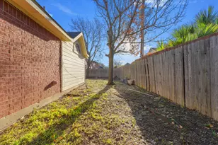 519 Delores Dr, Grand Prairie, TX 75052 - Photo 29