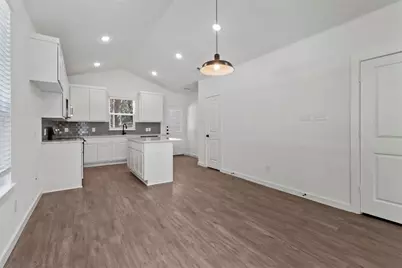 719 E Maple Row, Denison, TX 75021 - Photo 3