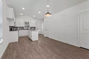 719 E Maple Row, Denison, TX 75021 - Photo 3