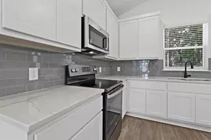 719 E Maple Row, Denison, TX 75021 - Photo 5