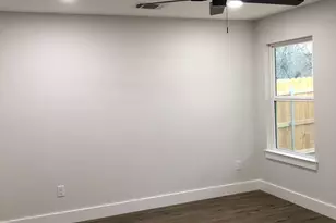 700 W Parnell St, Denison, TX 75020 - Photo 9