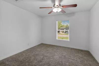 324 N Andrews Avenue, Sherman, TX 75090 - Photo 9