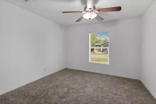 324 N Andrews Ave, Sherman, TX 75090 - Photo 9