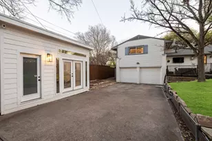 9925 Estate Ln, Dallas, TX 75238 - Photo 37