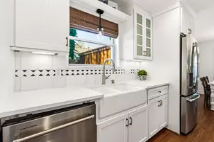 9925 Estate Ln, Dallas, TX 75238 - Photo 9