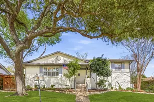 9925 Estate Ln, Dallas, TX 75238 - Photo 3