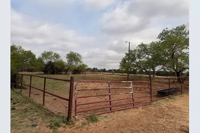 2548 County Road 2690, Alvord, TX 76225 - Photo 11