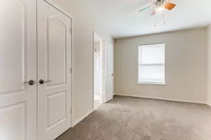 725 Redwing Dr, Saginaw, TX 76131 - Photo 17