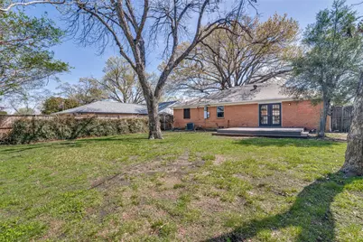 10651 Larchfield Lane, Dallas, TX 75238 - Photo 25