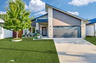 1110 Claude St, Dallas, TX 75203 - Photo 1