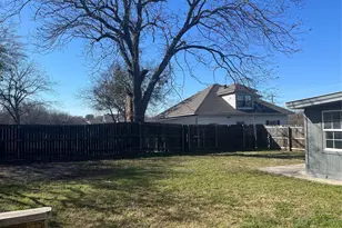 1101 S Trinity St, Decatur, TX 76234 - Photo 9