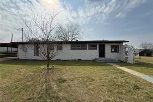 1101 S Trinity St, Decatur, TX 76234 - Photo 11