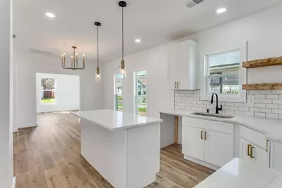 943 E Richmond Avenue, Fort Worth, TX 76104 - Photo 13