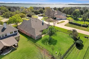 1200 Rio Bravo Way, Shady Shores, TX 76208 - Photo 3