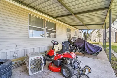 4037 Lands End Court, Granbury, TX 76048 - Photo 11