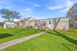 4037 Lands End Ct, Granbury, TX 76048 - Photo 1