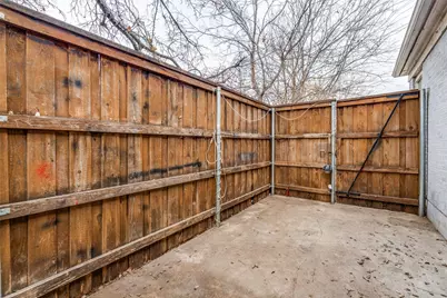 7909 Wanebe Drive, Dallas, TX 75235 - Photo 13