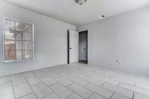 7911 Wanebe Dr, Dallas, TX 75235 - Photo 5