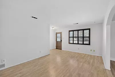 412 Elaine Drive, Irving, TX 75060 - Photo 9