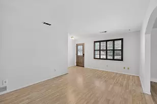 412 Elaine Dr, Irving, TX 75060 - Photo 9