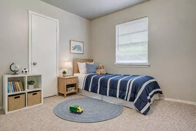 919 Southloop Drive, Duncanville, TX 75137 - Photo 9