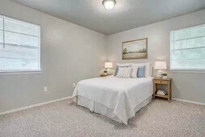 919 Southloop Drive, Duncanville, TX 75137 - Photo 5