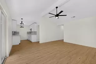 1304 Glynn Oaks Dr, Arlington, TX 76010 - Photo 7