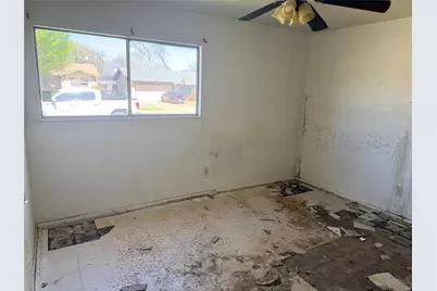 1304 Glynn Oaks Drive, Arlington, TX 76010 - Photo 9