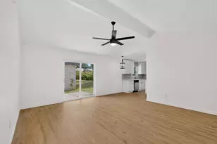 1304 Glynn Oaks Dr, Arlington, TX 76010 - Photo 3