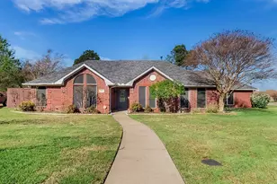 128 Ginger Dr, Pottsboro, TX 75076 - Photo 1