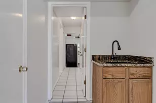 132 S Briaroaks Rd, Burleson, TX 76028 - Photo 23