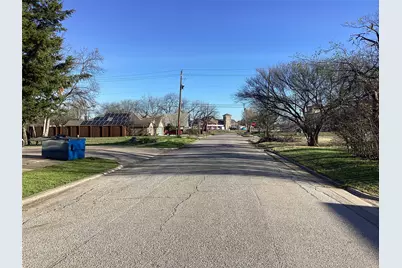 313 SW 6th Street, Grand Prairie, TX 75051 - Photo 31