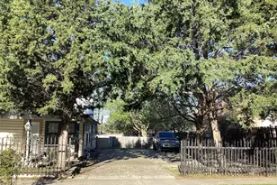 313 SW 6th St, Grand Prairie, TX 75051 - Photo 3