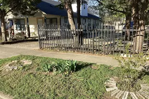 313 SW 6th St, Grand Prairie, TX 75051 - Photo 33