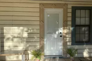 313 SW 6th St, Grand Prairie, TX 75051 - Photo 1