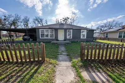 662 N Barton Street, Stephenville, TX 76401 - Photo 1