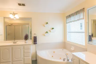 2814 Waterford Drive, Irving, TX 75063 - Photo 19