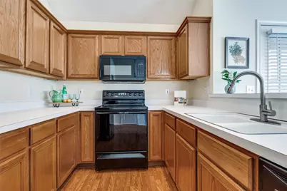 10059 Cambridge Drive, Frisco, TX 75035 - Photo 9